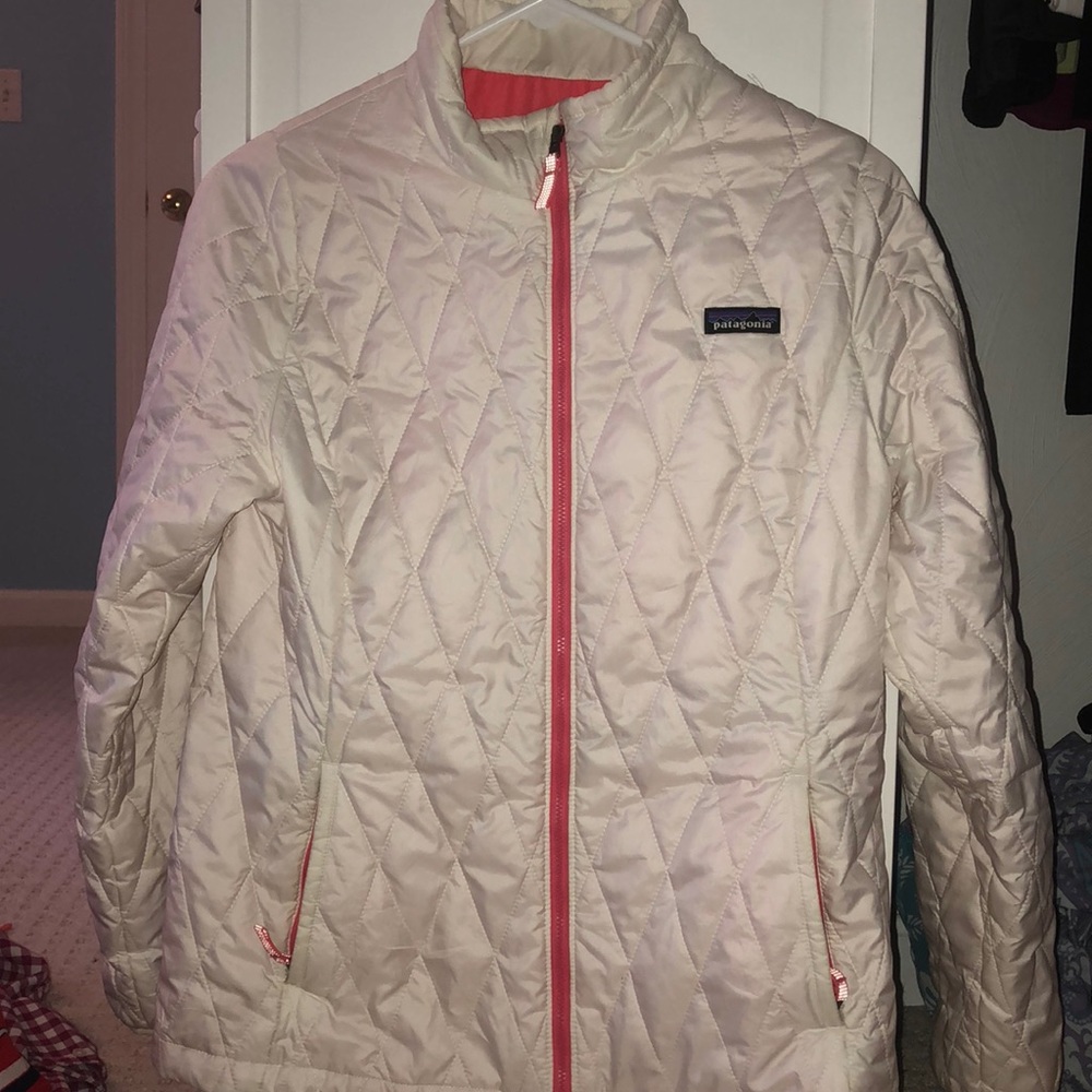 White PATAGONIA jacket